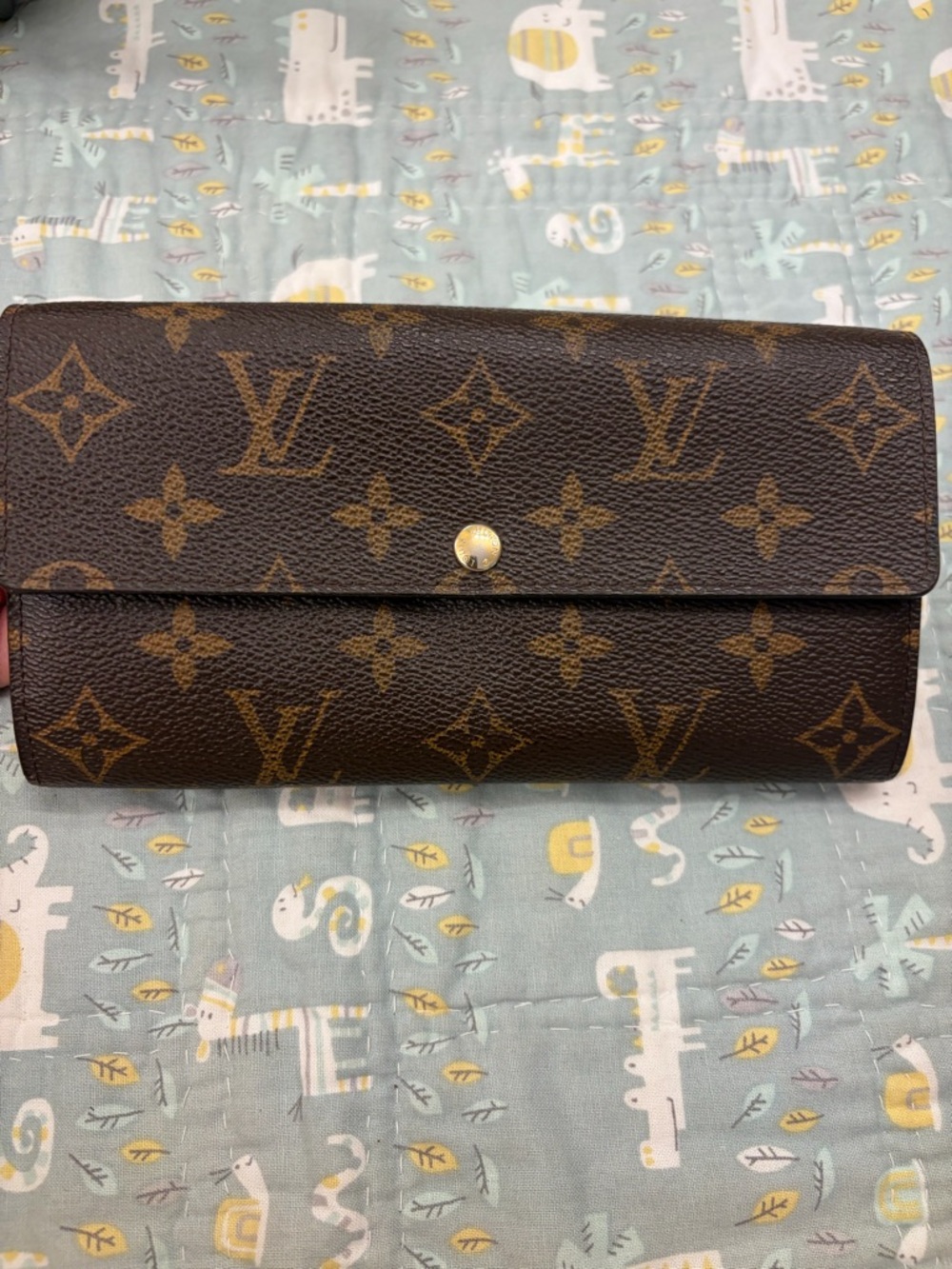 Louis Vuitton Sarah Wallet (PRICE FIRM)